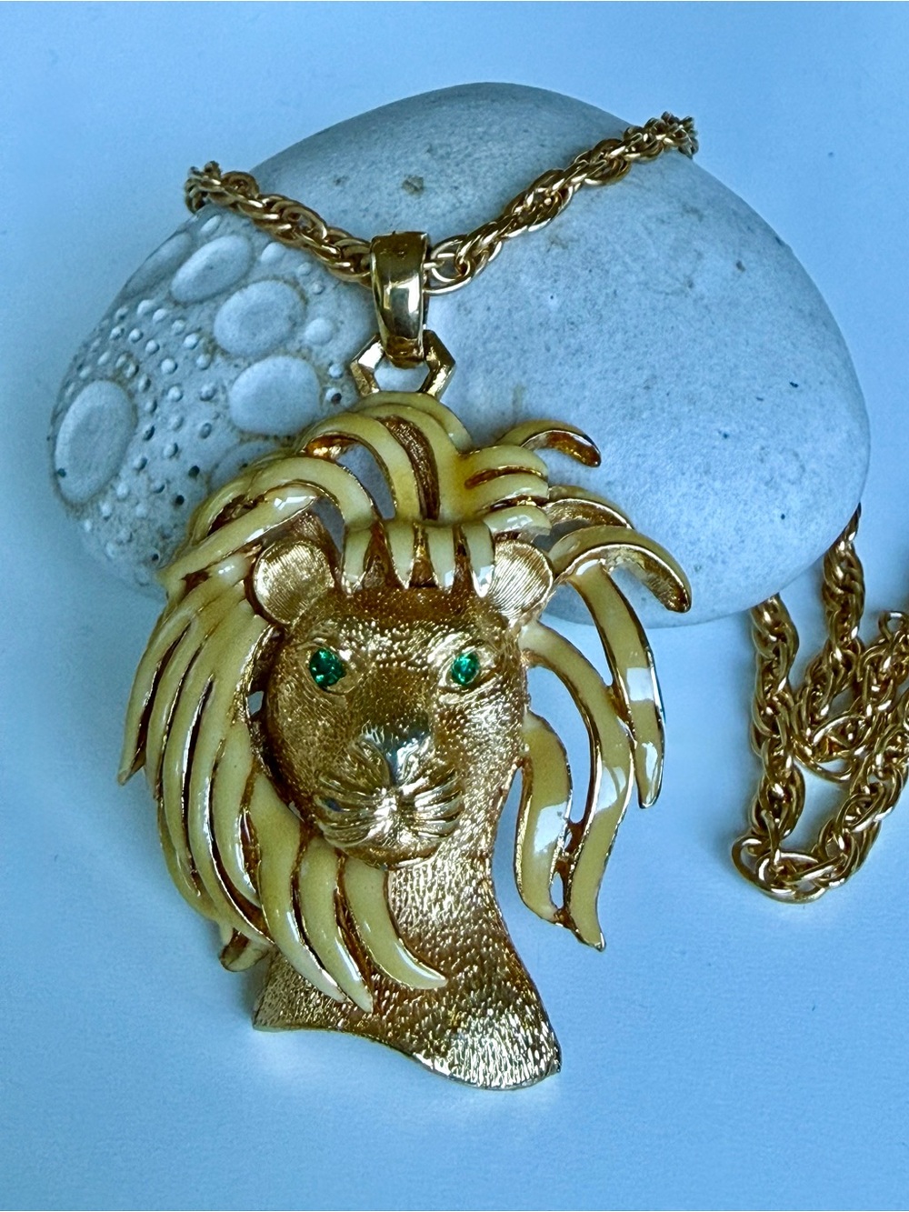 Vintage Gold Tone Lions Head Pendant Necklace Enamel Mane Green Rhinestone Eyes